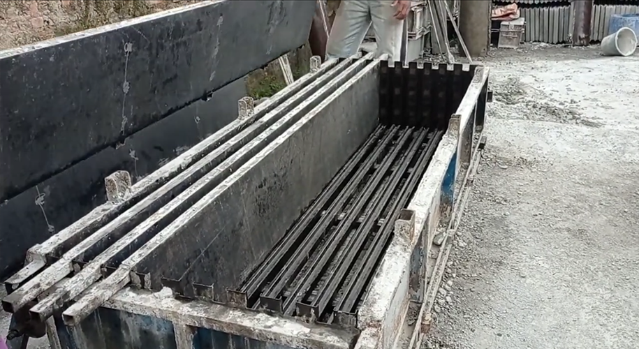 cara membuat cetakan pagar panel beton